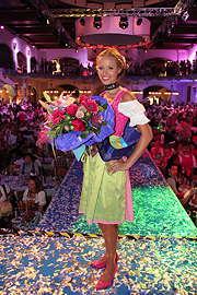Siegerin des Dirndl Castings 2011 Angermaier Trachten-Nacht im Löwenbräukeller (Foto: Martin Schmitz)